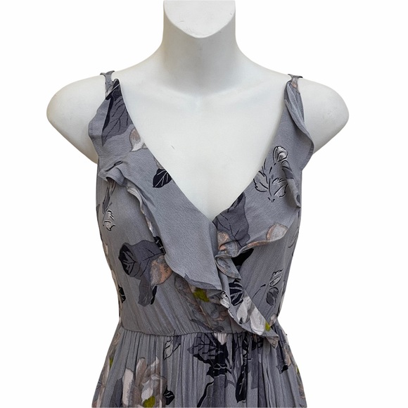 ASTR Grey Dress Floral High Low Multi Gray Size Small - Picture 3 of 13